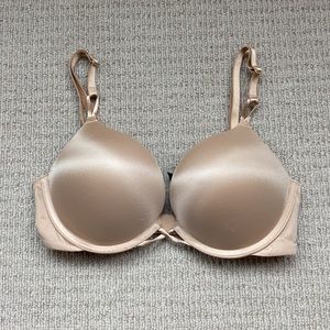 Victoria’s Secret Bombshell 2-cup pushup bra